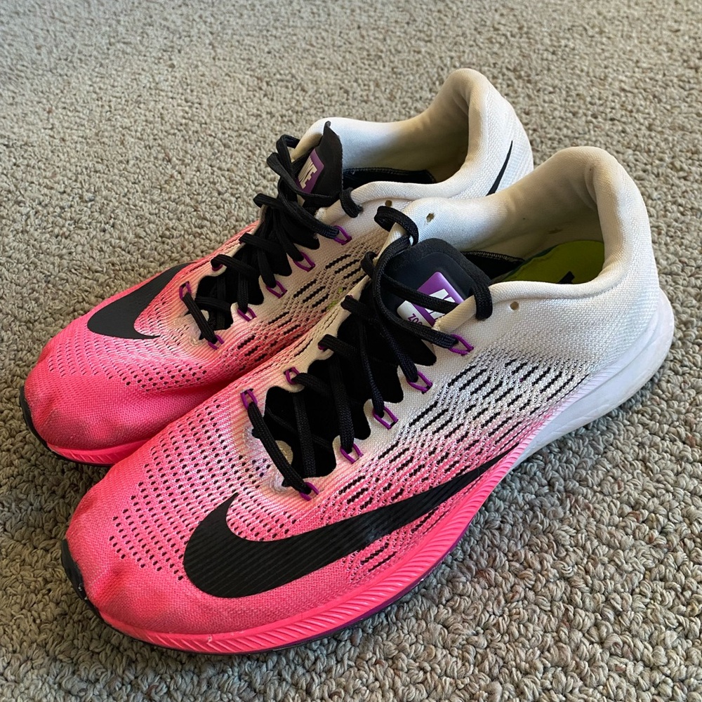 Nike Tennis Shoes